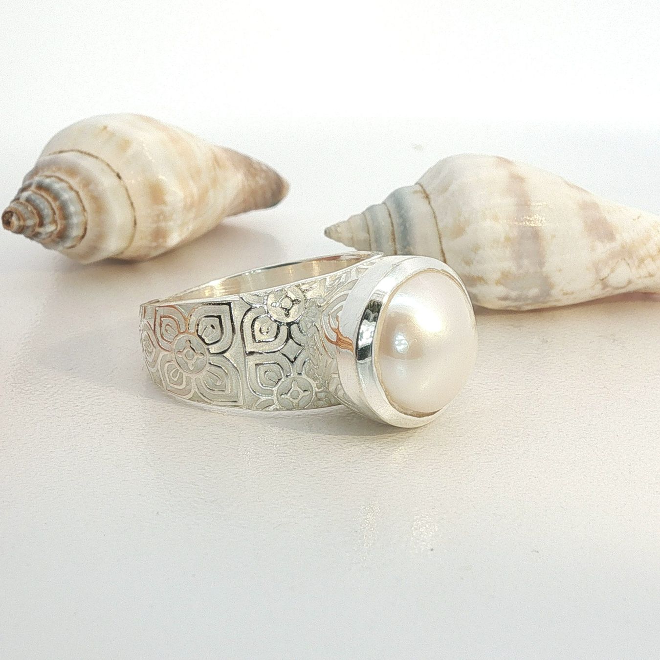 Olga Ribler Ringe: Statement Ornament Ring mit Süsswasserperle – Grösse 58 – Neu (gemäss Beschreibung) aus Luzern von byolgaribleroutlet 3