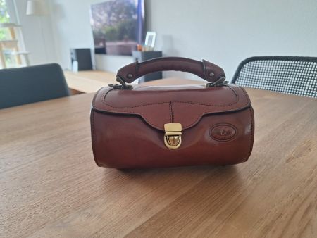 Sac à main en cuir vintage unique
