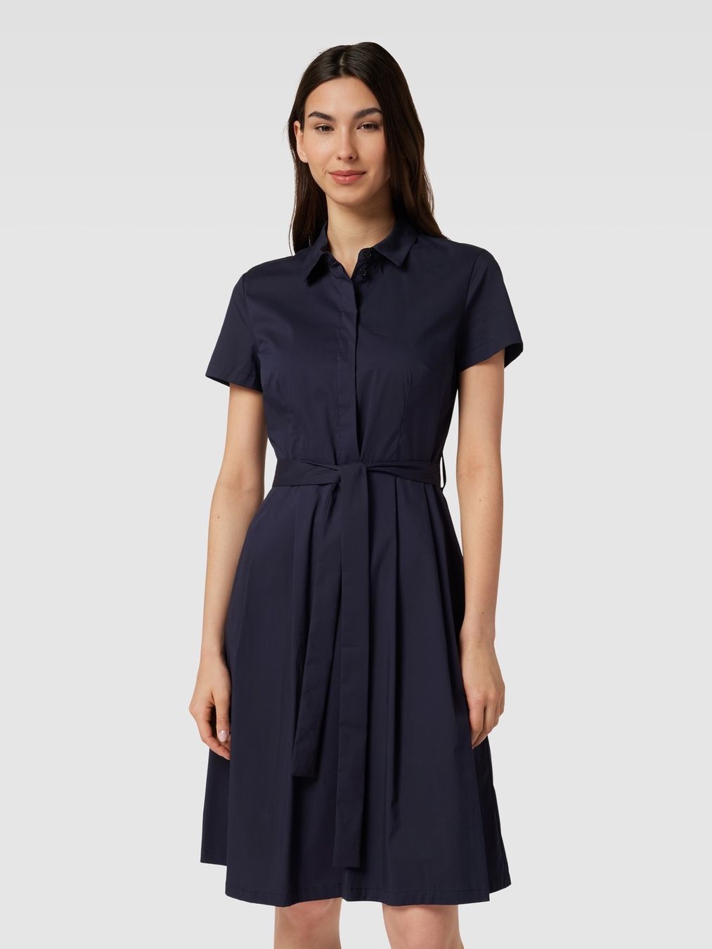 Kleider: Hemdblusenkleid mit Bindegürtel in marine Gr. 48 – Gebraucht aus Zollikon von Svch 1