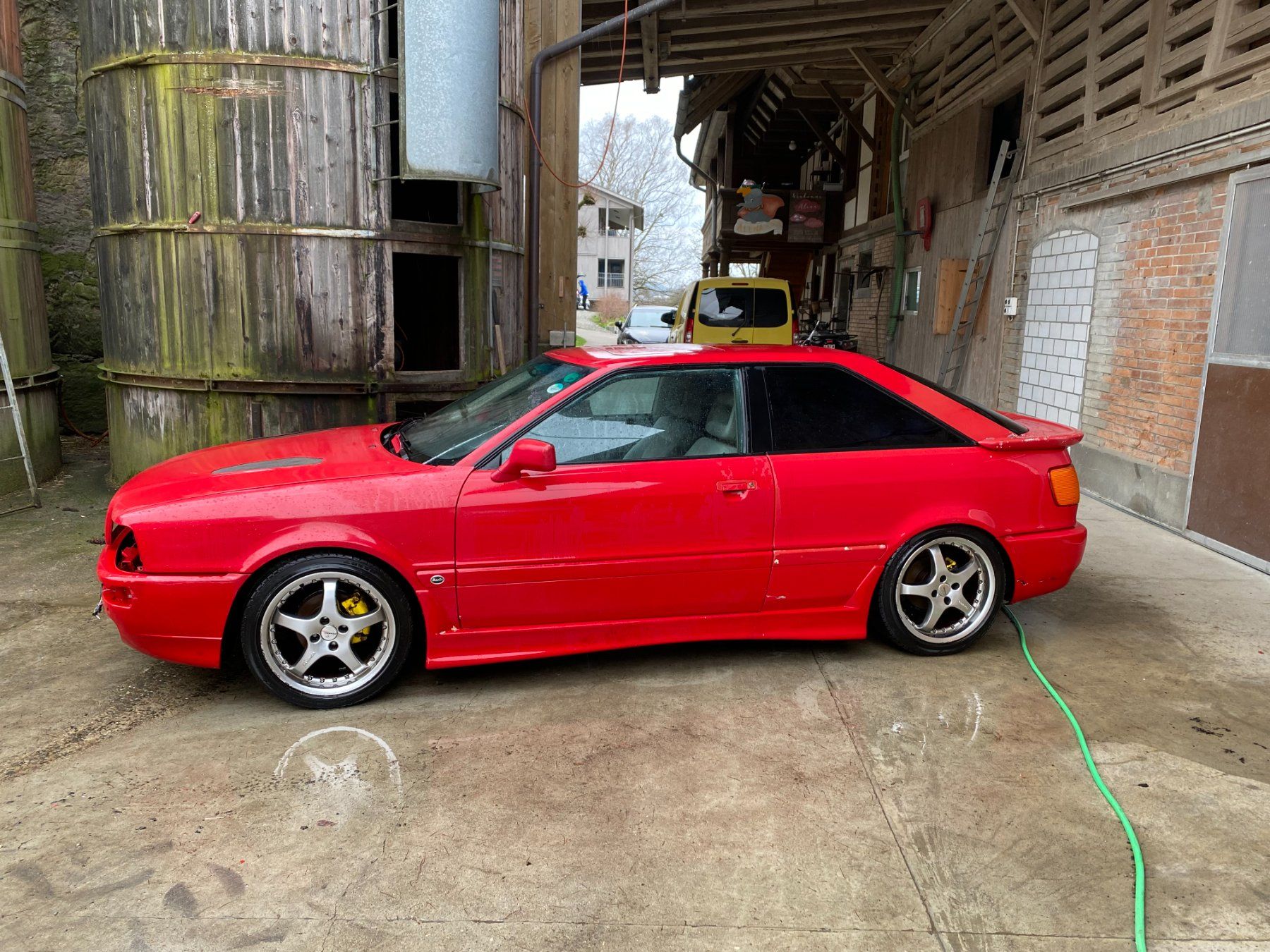 Audi Tutti pezzi di ricambio auto: Audi 80 Coupe Cabrio Typ89 Türe links – Usato da Bern venduto da bieter-1