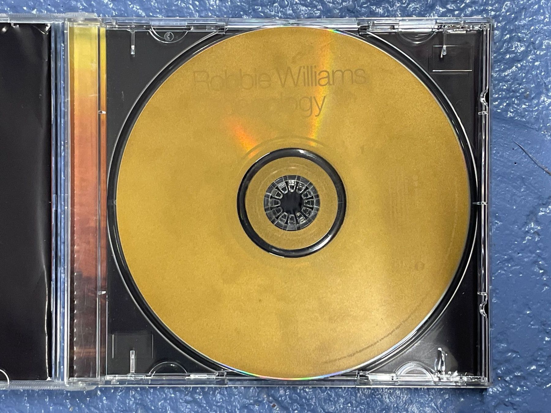 CD: [CD] ROBBIE WILLIAMS - Escapology (2002) – Usato da Frasnacht venduto da DiskSelection 2