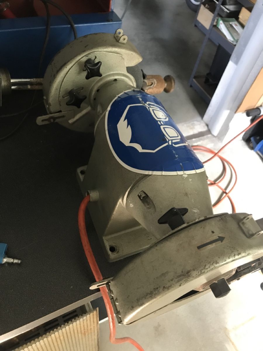 Tutte le macchine: Touret a meuler – Usato da Poliez-Pittet venduto da Spounce 2