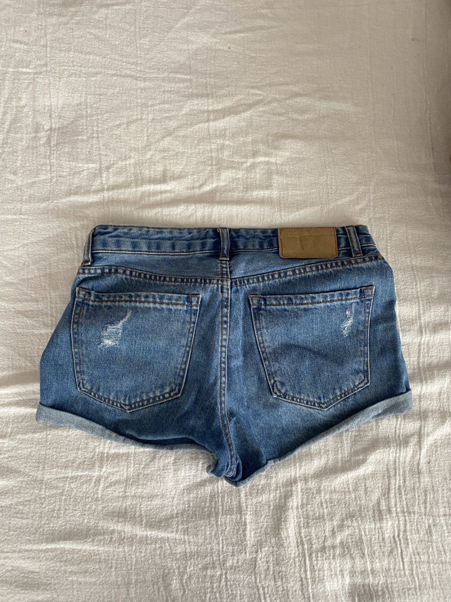 Pull&Bear Pantaloni: Hot Pants Pull&Bear – Usato da Huttwil venduto da mandala123 1