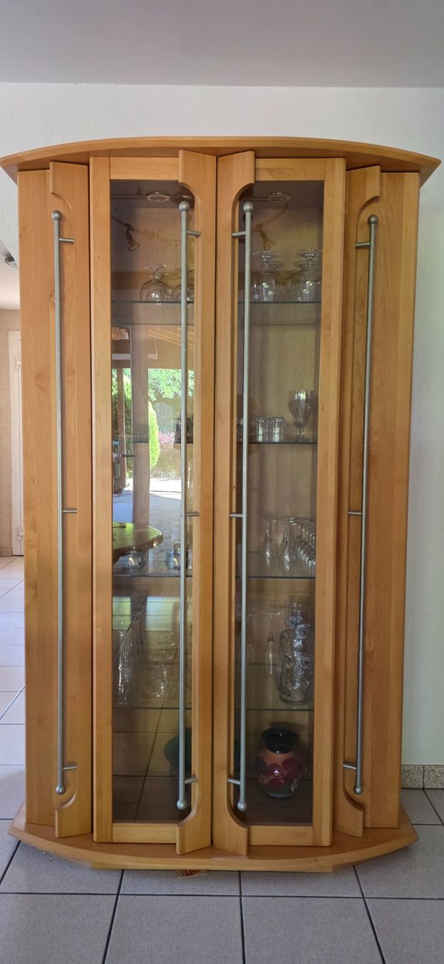 Tavoli: Esstisch mit 6 Stühlen und Vitrine – Usato da Aarburg venduto da ebbe_im_portemonnaie 2