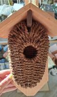 Vogelhaus aus Kokosnuss, das auch häufig für kleine Nagetier