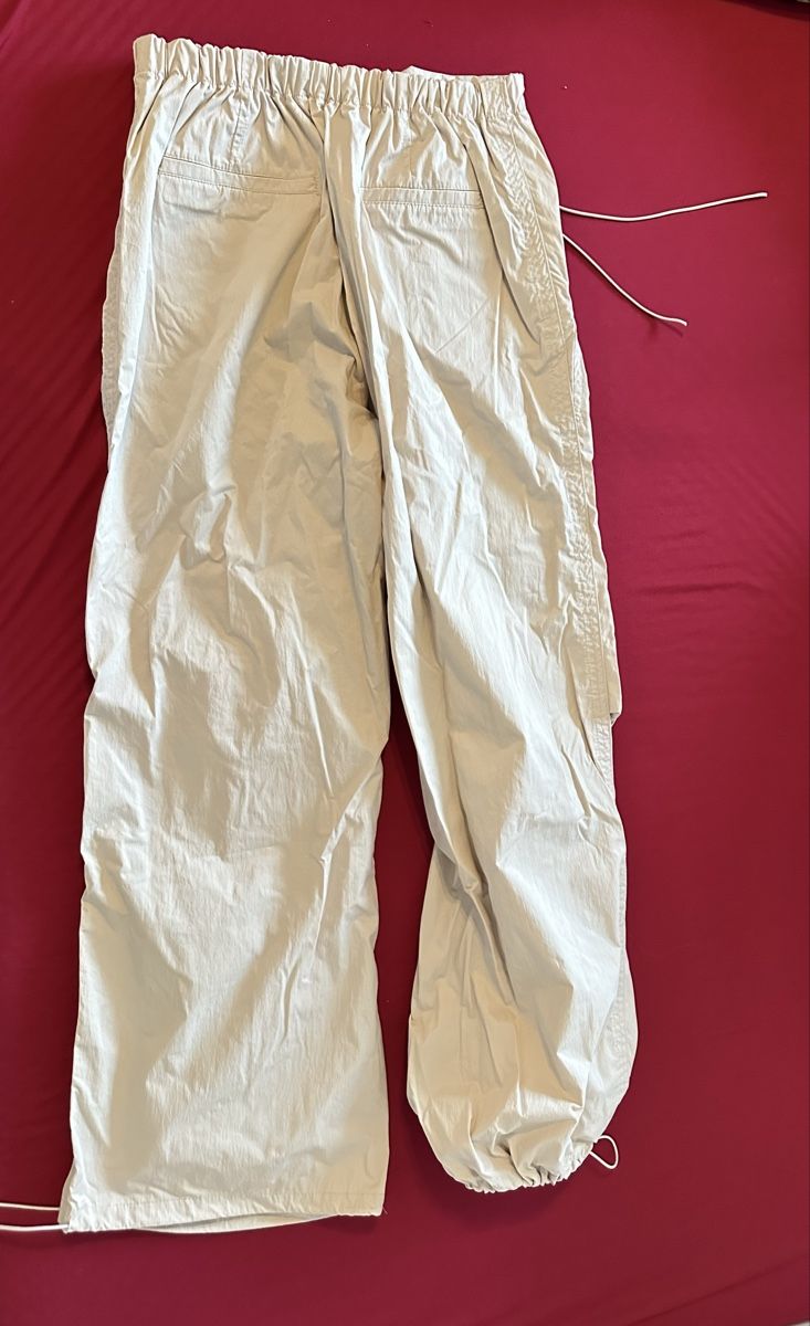 Zara Pantalons: Zara Beige Drawstring Cargo Pants – D'occasion à Murgenthal par mar_q2yf 1