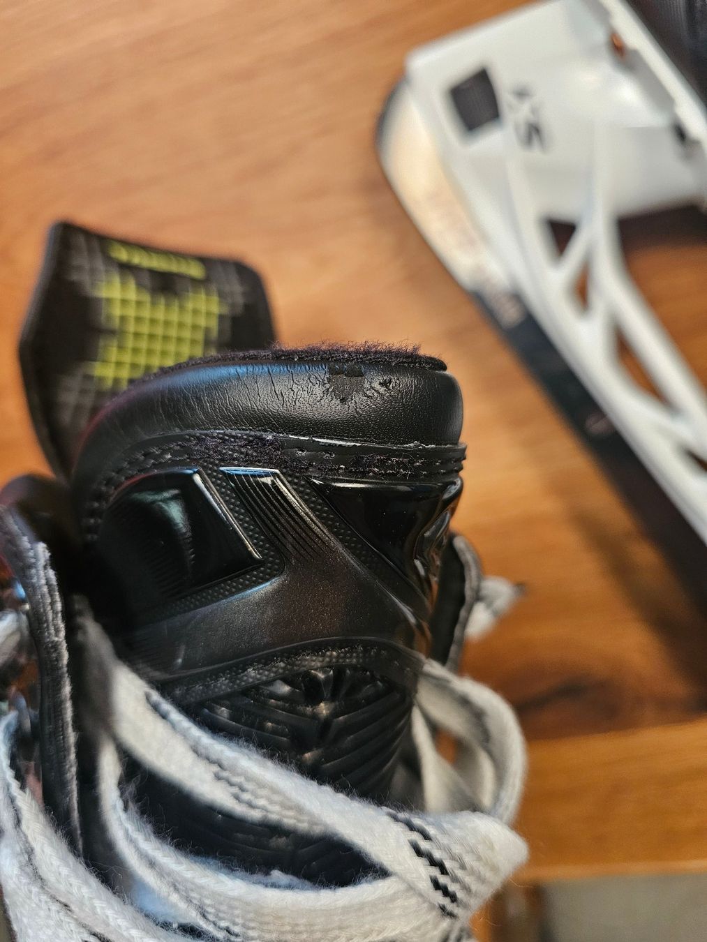 Ccm Schlittschuhe: CCM Tacks XF PRO Ice Hockey Skates, Grösse 3.5 / 36.5 Regula – Neu (gemäss Beschreibung) aus Neuhausen von alcopops91 5