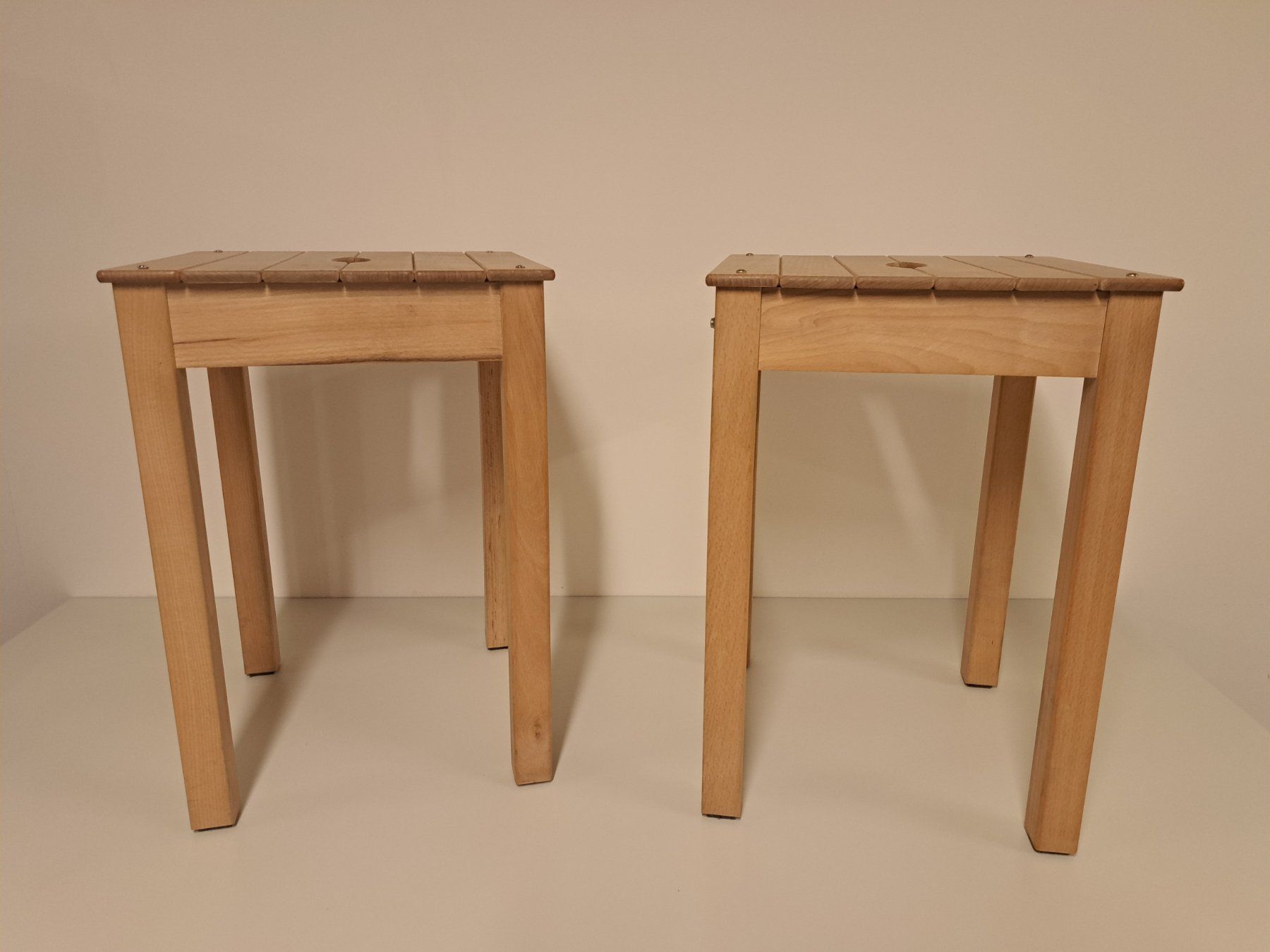 Sgabelli: 2x Taburettli Holzhocker Schemel Hocker – Usato da Belp venduto da deal-now 1