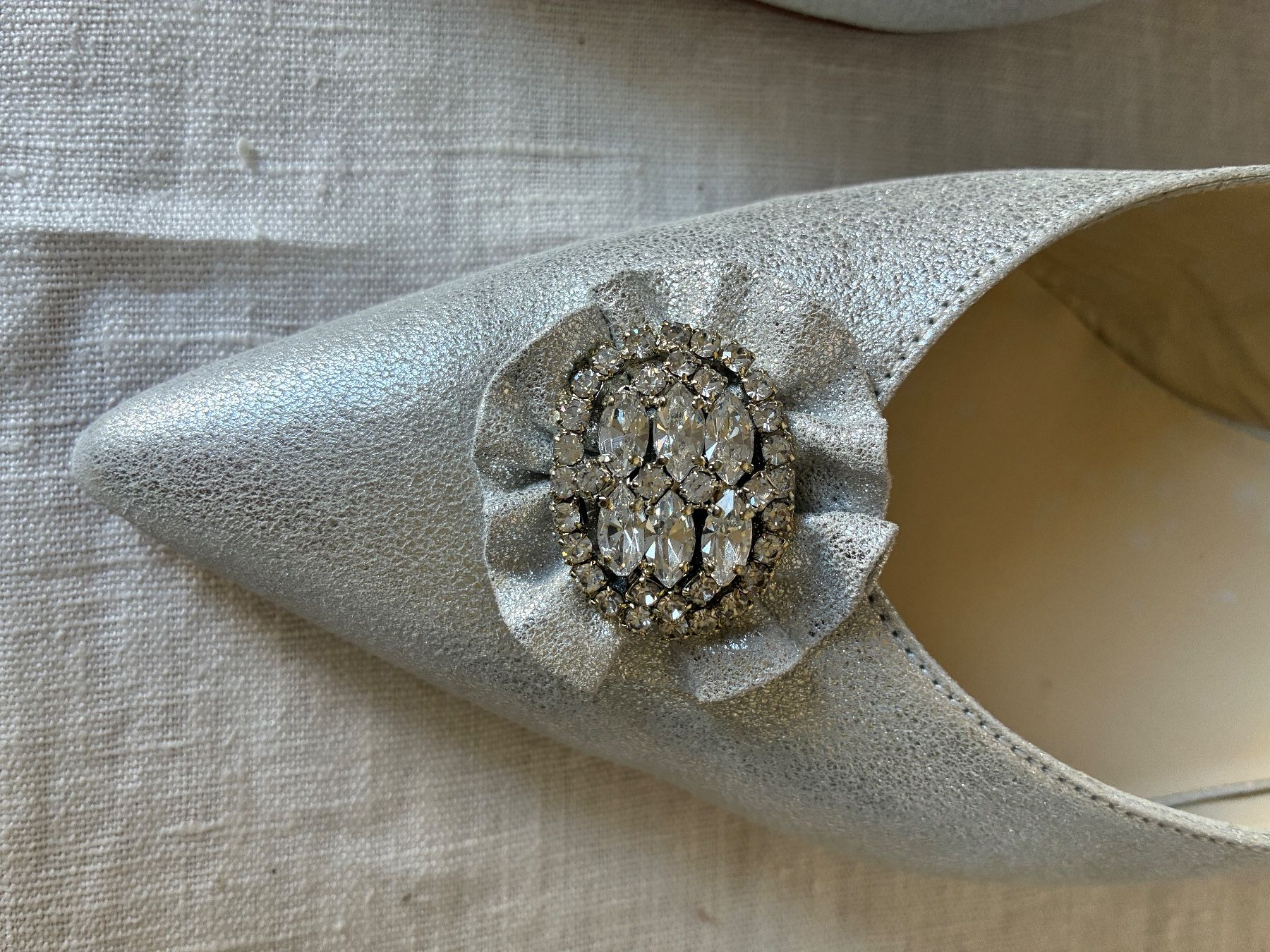Scarpe da donna: Neue Pumps Silber mit Swarovski – Usato da Herzogenbuchsee venduto da filoferro 1
