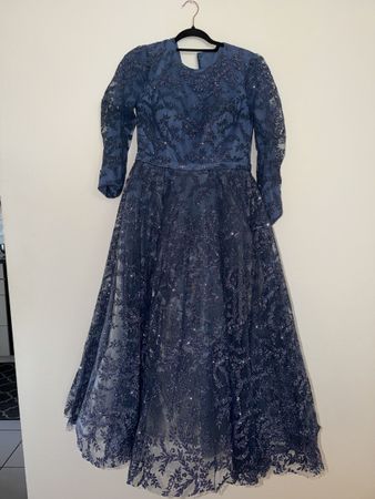Elegantes blaues Glitzer-Abendkleid