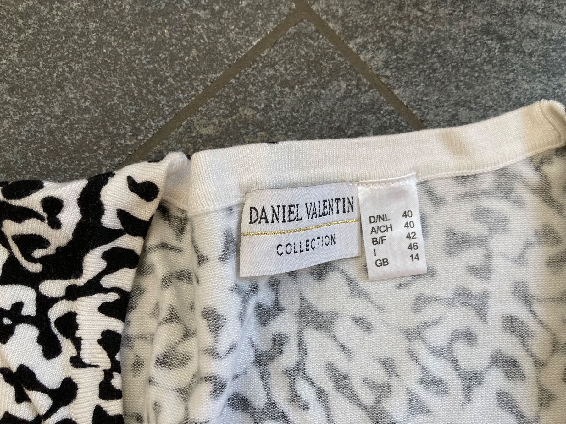 Twinset Maglioni & Felpe: Twin Set, Pullover+Jacke, schwarz - weiss, Gr. 40  ** NEU ** – Nuovo (secondo la descrizione) da Zofingen venduto da Zofi2 5