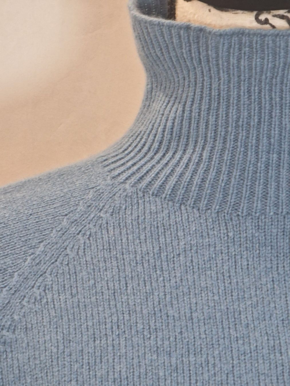 Maglioni & Felpe: Damen Pullover Sunspel hellblau S wolle neuwertig – Nuovo (secondo la descrizione) da Meierskappel venduto da HeartWear 1