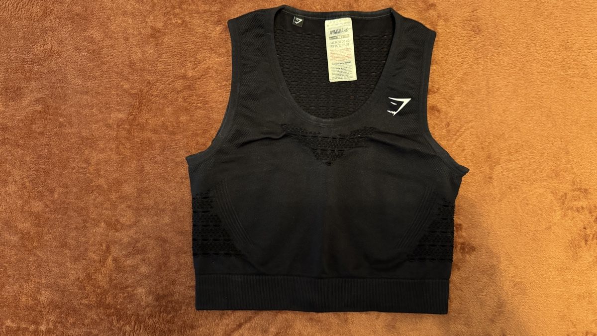 Gymshark Top: Top Gymshark – Usato da Pully venduto da clo_s7tt