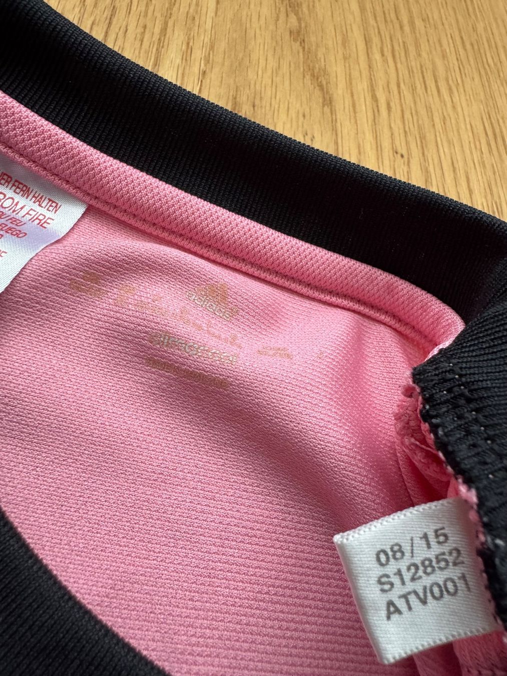 Scarpe, pantaloni & magliette da ginnastica: Juventus Jersey – Usato da Dielsdorf venduto da nicolicious 1