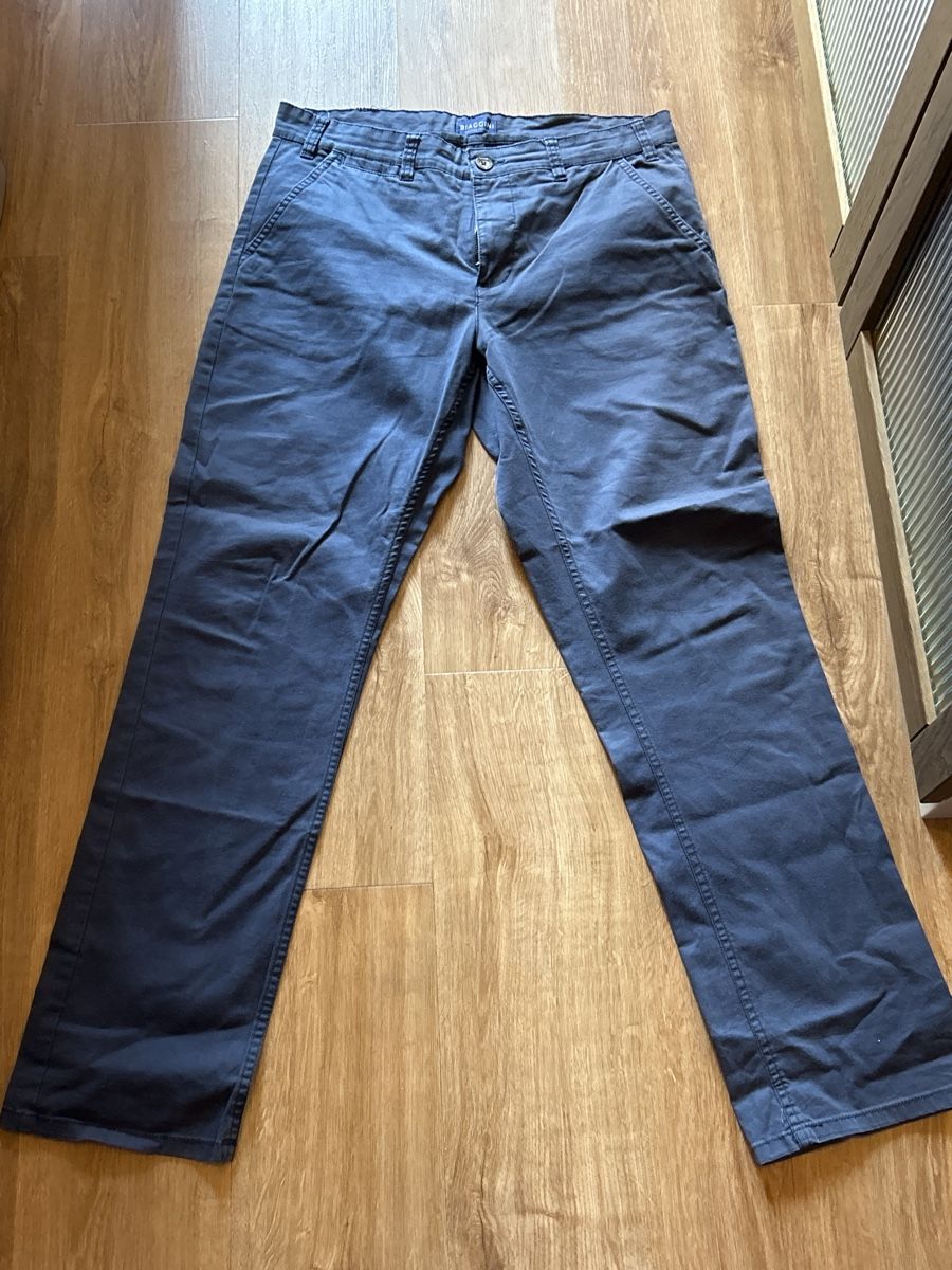 Pantalons: Pantalon Biaggini – D'occasion à Yverdon-les-Bains par Little_M0nster