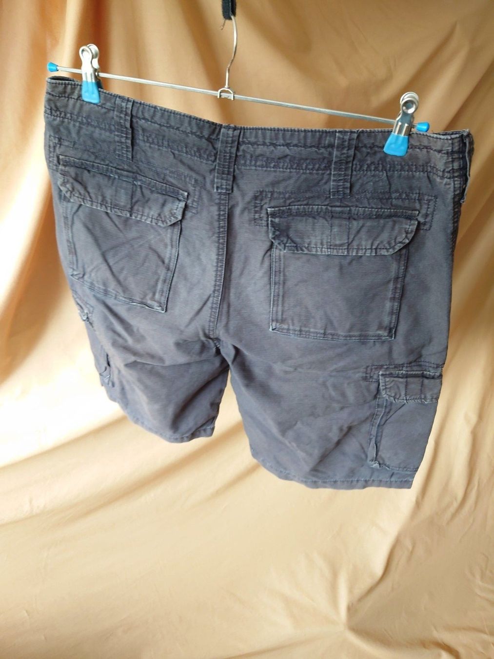 Pantaloni: Short anthracite Clockhouse L – Usato da Bévilard venduto da Thenightes 1