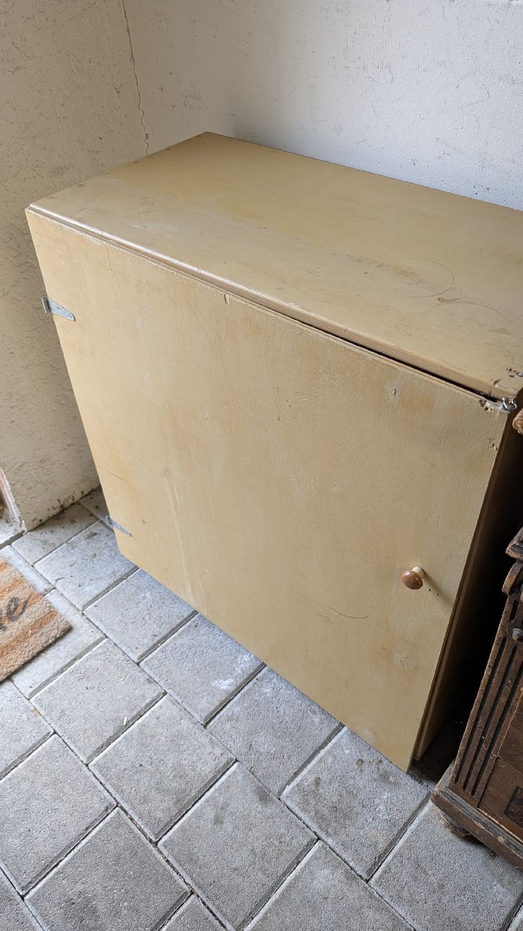 Cassettiere: Kommode aus Holz, gebraucht – Usato da Bösingen venduto da extraangebot