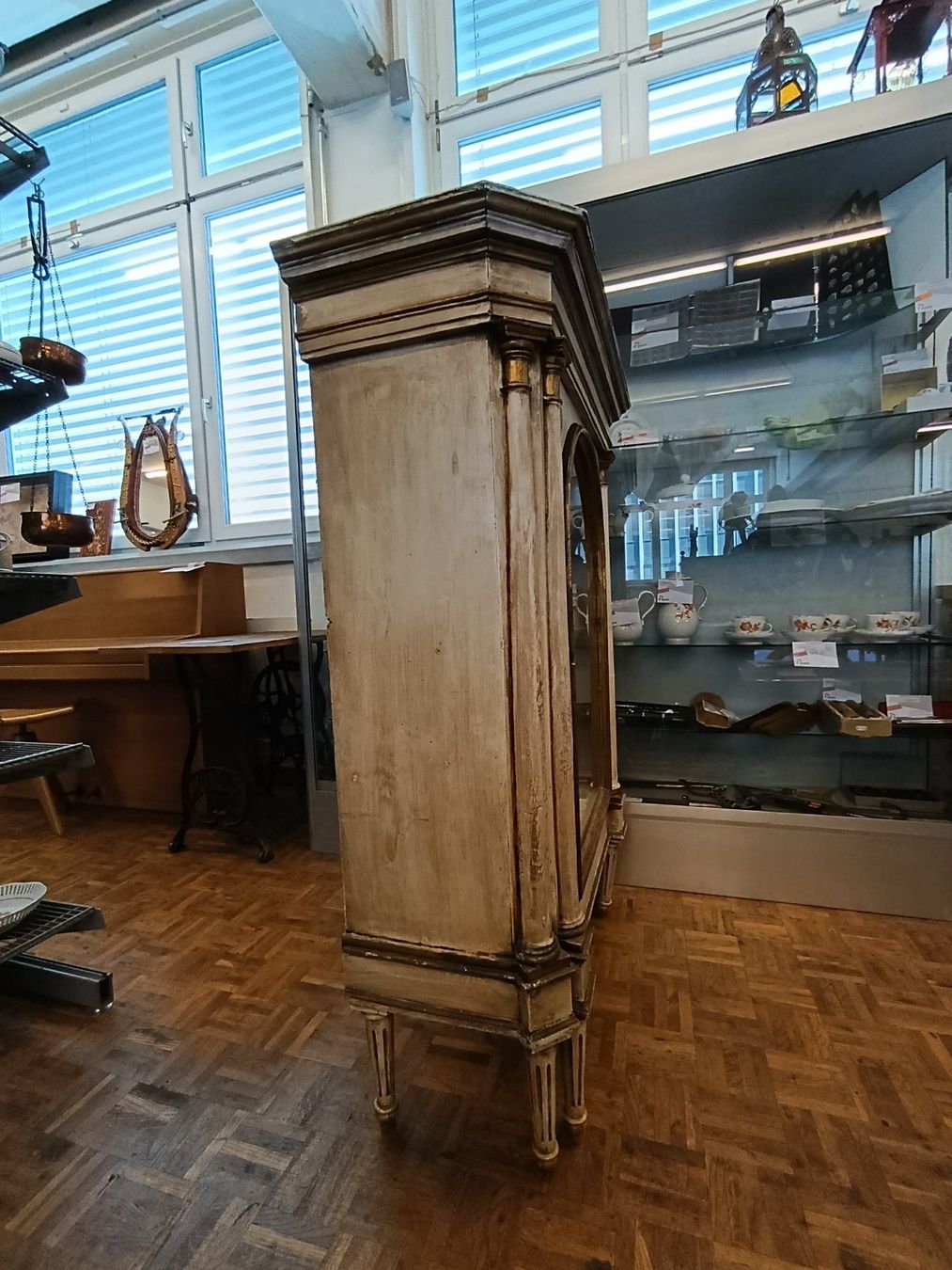 Vetrine: Antiker Vitrinenschrank - Shabby Chic – Usato da Herisau venduto da Tosam_WinWin 4