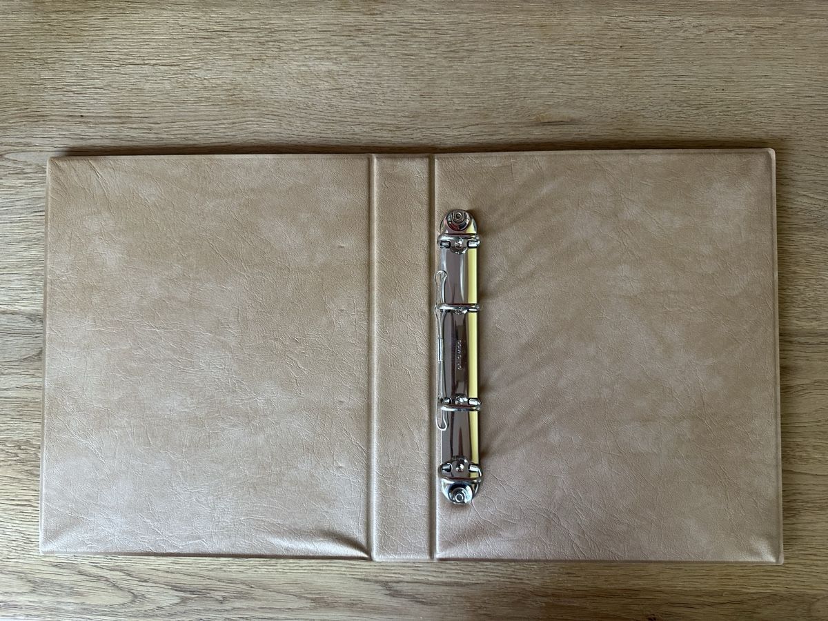 Alben: Samtener Ringbinder mit BOX ohne Einlageblätter gut erhalten – Gebraucht aus Schmitten / FR von Samsara169 3
