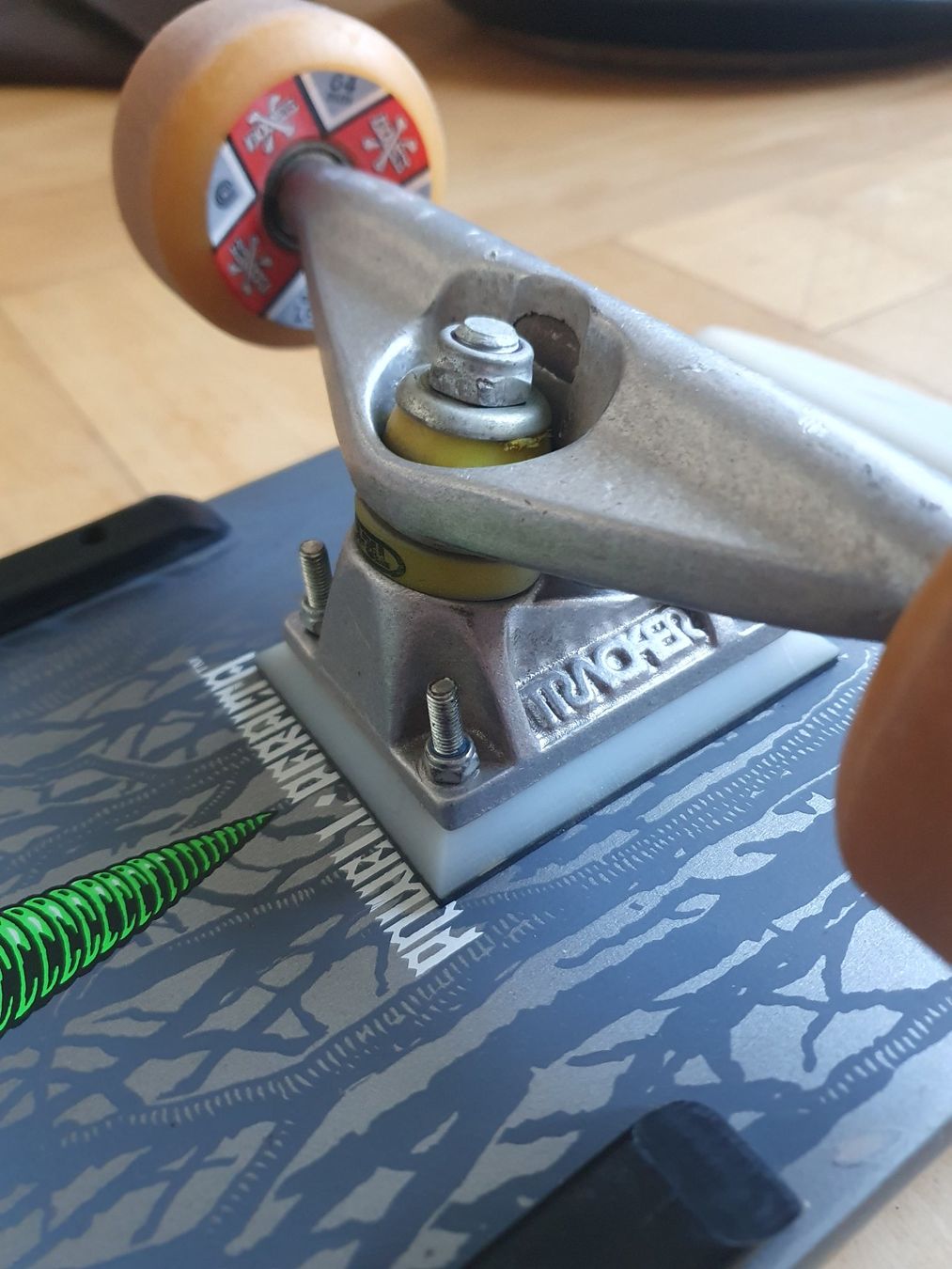 Powell-Peralta Skateboards: Powell Peralta Tony Hawk Claw, Original from the 80's – Nuovo (secondo la descrizione) da Luzern venduto da Bonus73 4