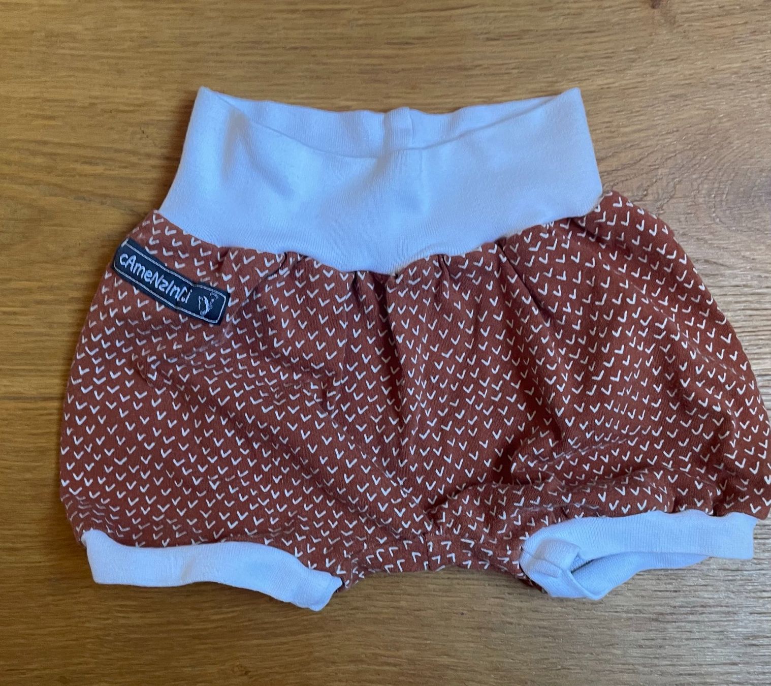 Pantaloni: kurze Pumphosen Grösse 80 – Usato da Teufenthal AG venduto da sleeepless1987