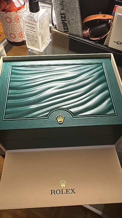 Orologi: ROLEX SUBMARINER DATE 41MM  – Usato da Genève venduto da phu_w79c 4