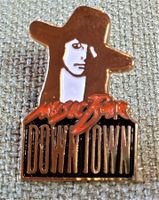 E026 - Pin Musik Bar Down Town