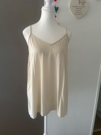 Top mit Spaghettiträger beige