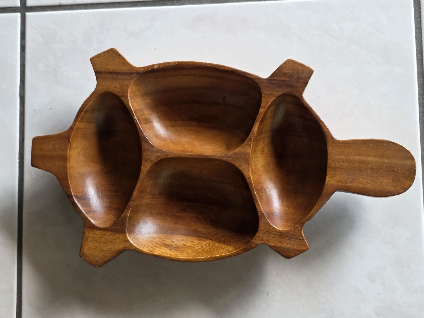 Piatti di portata: Wooden Turtle Tray 4 Compartments – Usato da Hinwil venduto da Ehretstock8