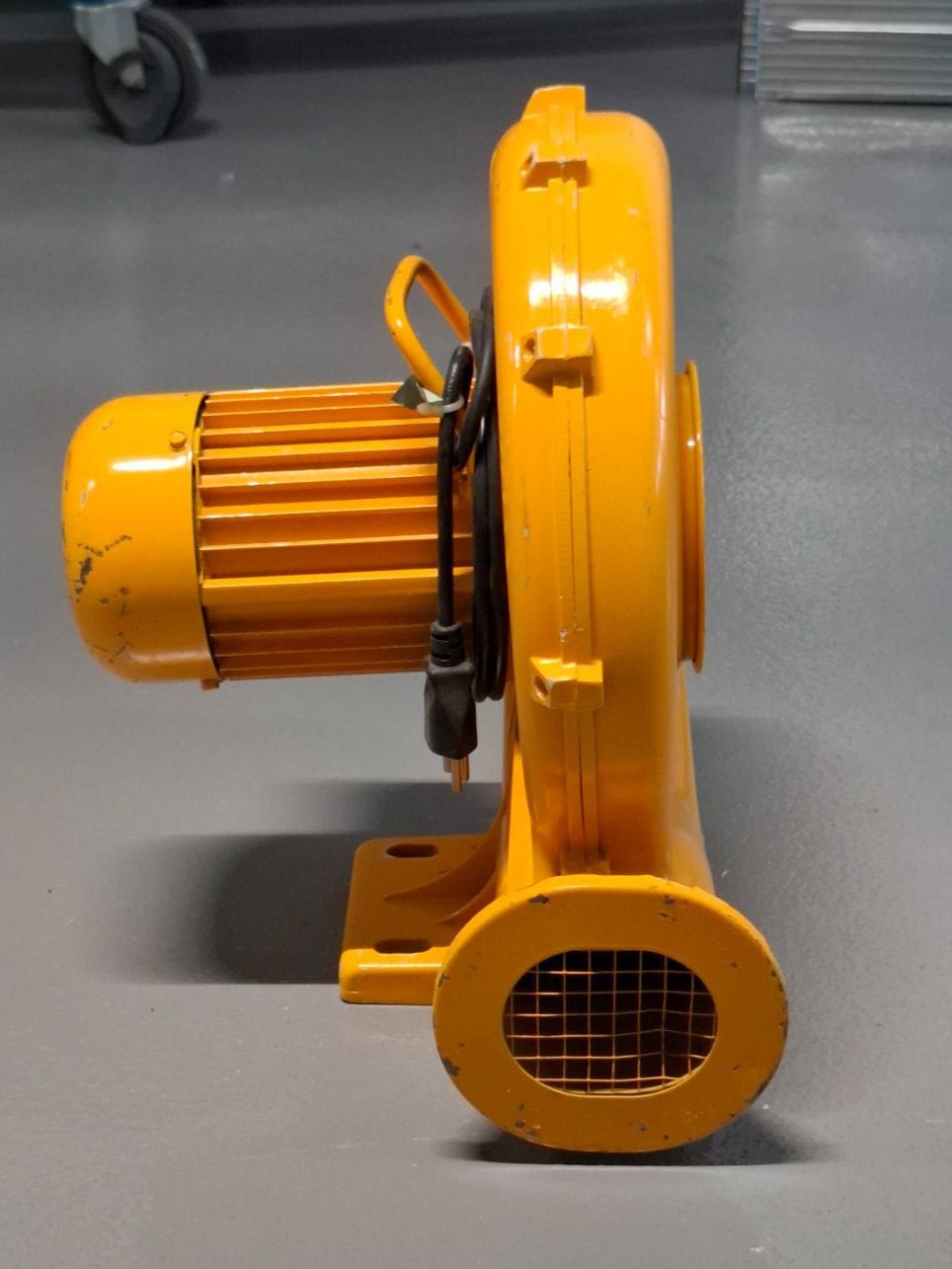 Soffiatori & Aspiratori per foglie: Souffleur Swiftech HT-230 air blower 360W – Usato da Villars-Ste-Croix venduto da pau_8fls 1