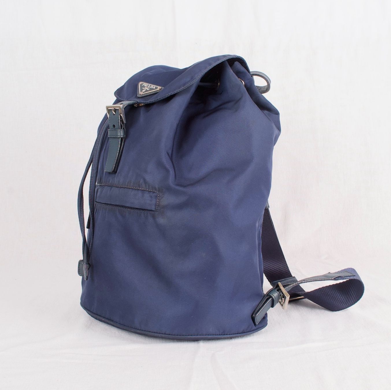 Prada Zaini: Auth PRADA Nylon leather drawstring backpack blue. – Usato da Lausanne venduto da Lamedusac 1
