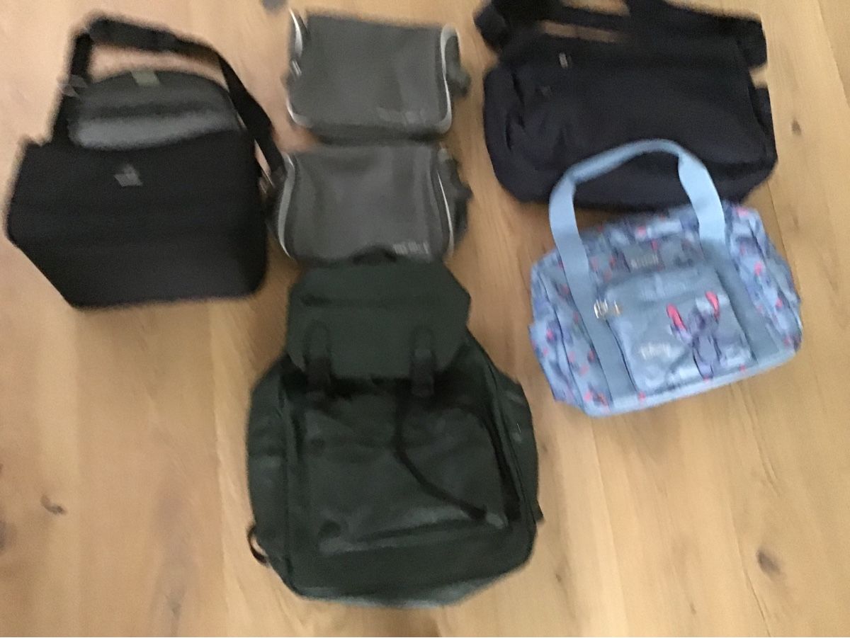 Taschen: Diverse Taschen – Gebraucht aus Zürich von asa_h6mb