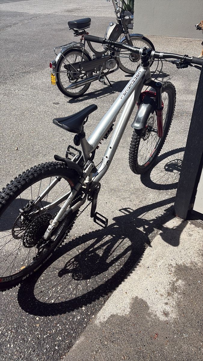 Velos: Commencal meta v4 tr – Gebraucht aus Maienfeld von Irniger-m-a-x 1