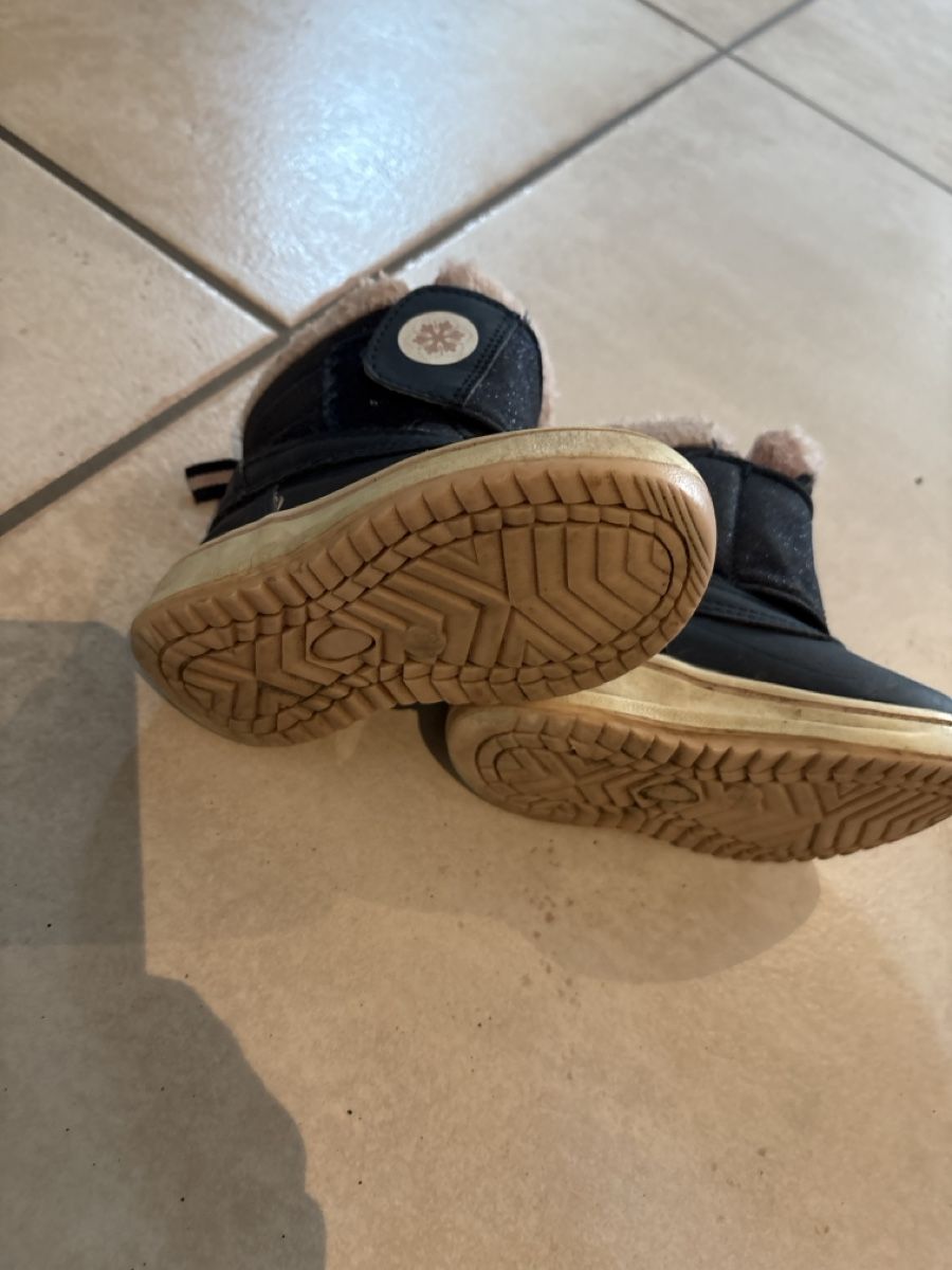 Scarpe per ragazzi: Winterstiefel Grösse 22 – Usato da Meyriez venduto da Weaselpower 1