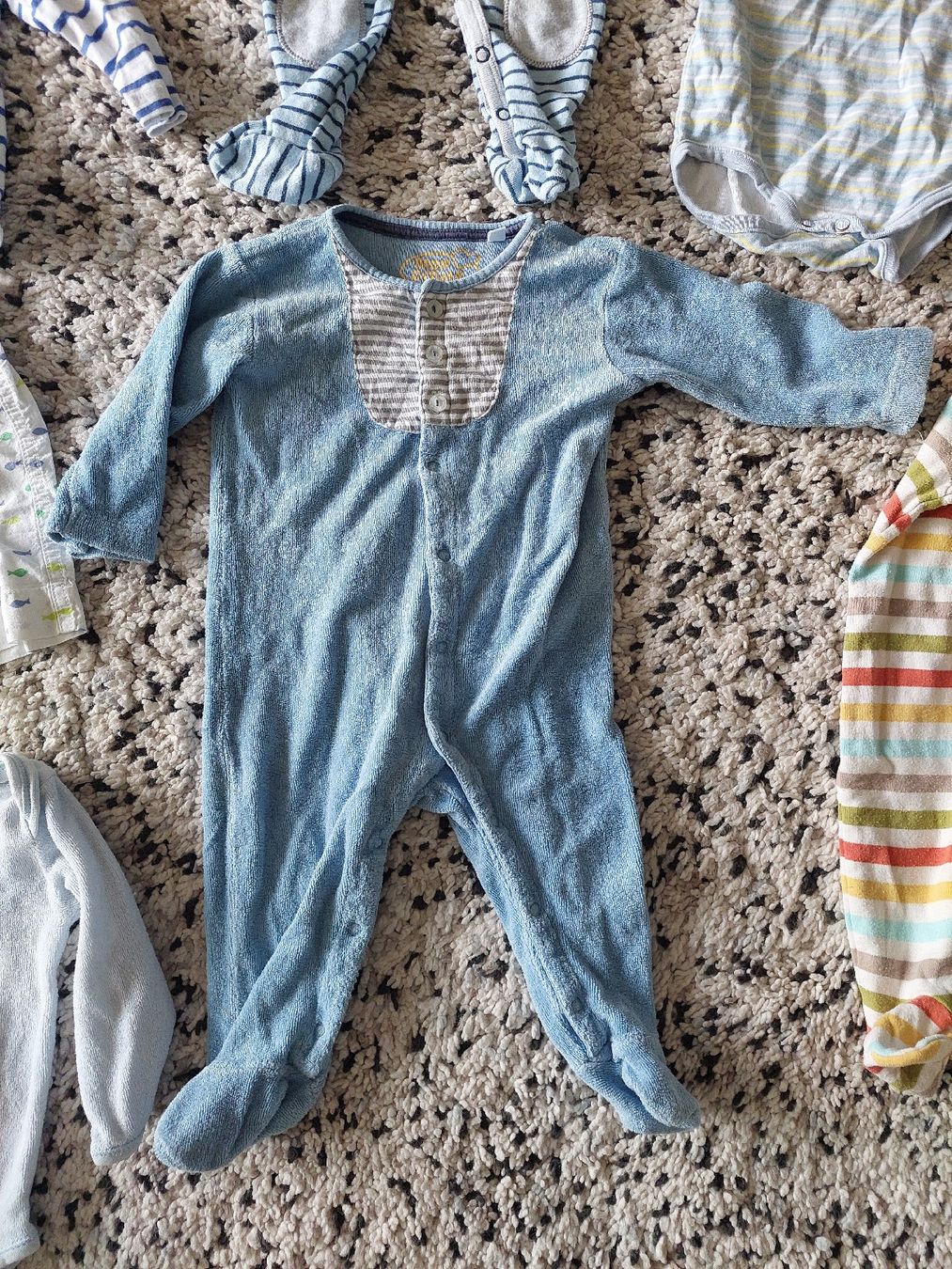 Lotti & Set di vestiti: Kinderkleider Kleiderpaket Bub oder Mädchen Gr.62 – Usato da Basel venduto da Andrealin 1