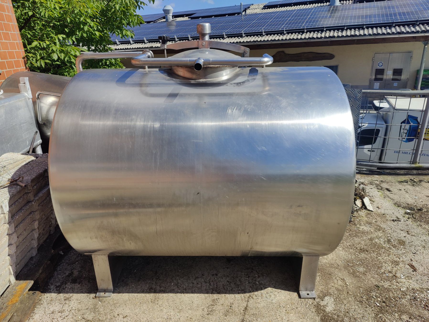 Tecnica di mungitura: Tank aus Edelstahl ca 2500l – Usato da Istighofen venduto da Nicolepeter70 1