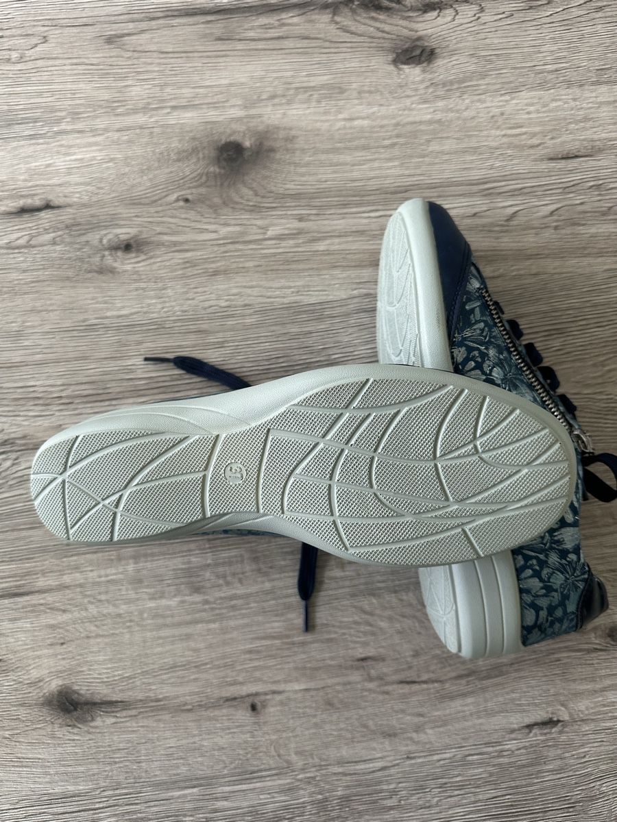 Scarpe da donna: Damen Sneaker Grösse 37 – Nuovo (secondo la descrizione) da Geroldswil venduto da Pushpa 4