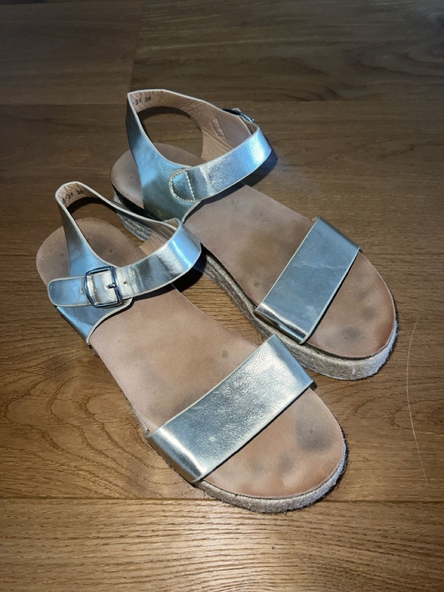 Scarpe da donna: Sommer-Sandalen, gold , Grösse 38 – Usato da Luzern venduto da Whateverr