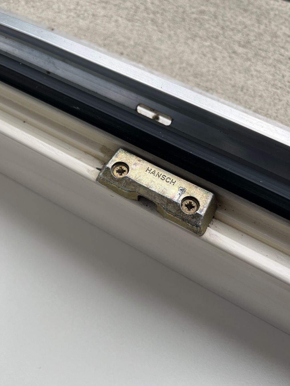 Altro per industria metallurgica: Arret DV-Schraube Flachkopf 1/4" – Nuovo (secondo la descrizione) da Hunzenschwil venduto da PatrickHeisenberg 1
