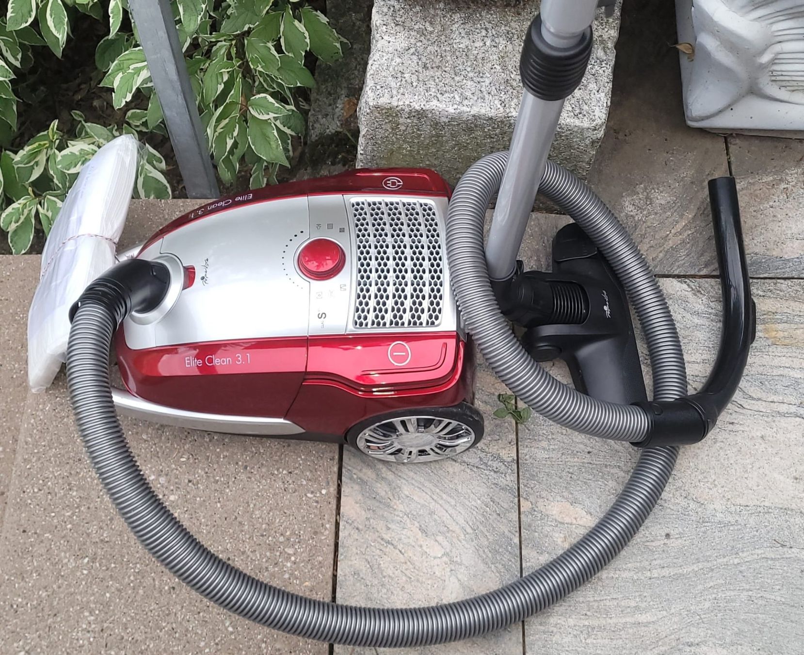 Aspirapolveri & Accessori: Staubsauger ⛑️ – Usato da Goldingen venduto da Guido06 1