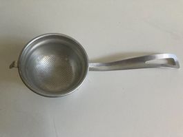 Altes Aluminium-Sieb