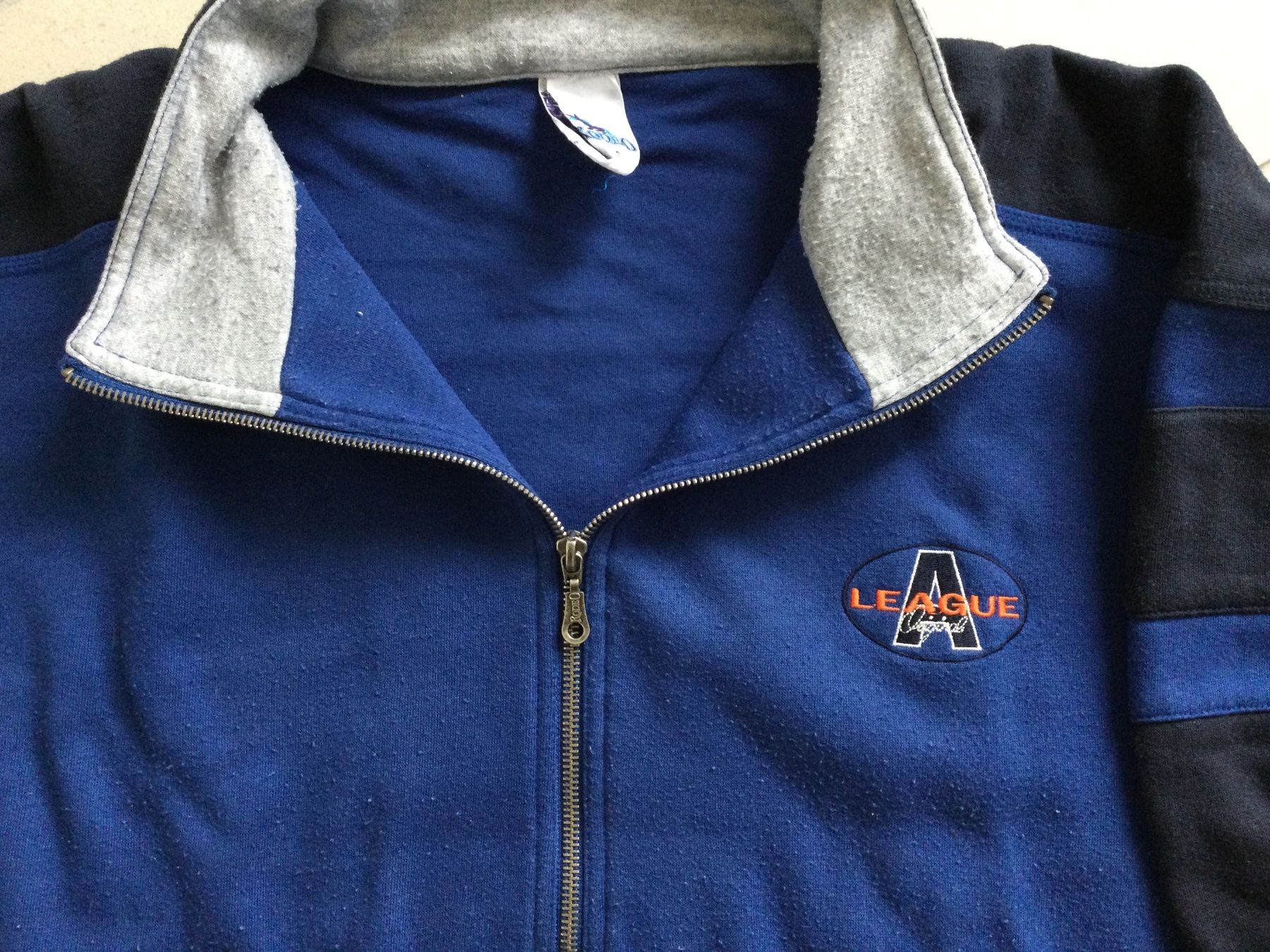 C&A Giacche: Freizeitjacke mit Reissverschluss plus Pullover in blau – Usato da Baar venduto da negombo 2