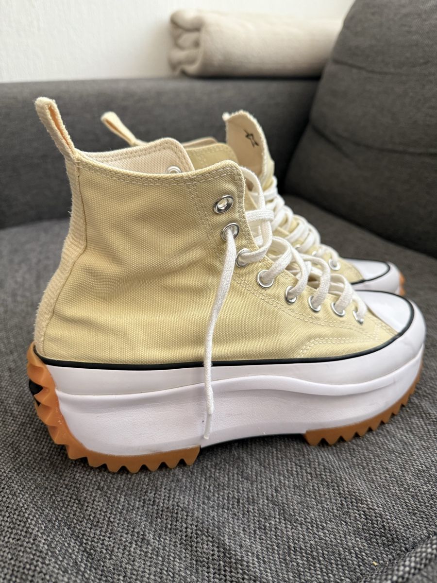 Converse Scarpe da donna: Converse Chuck Taylor – Nuovo (secondo la descrizione) da Le Locle venduto da tchanatakoua 7