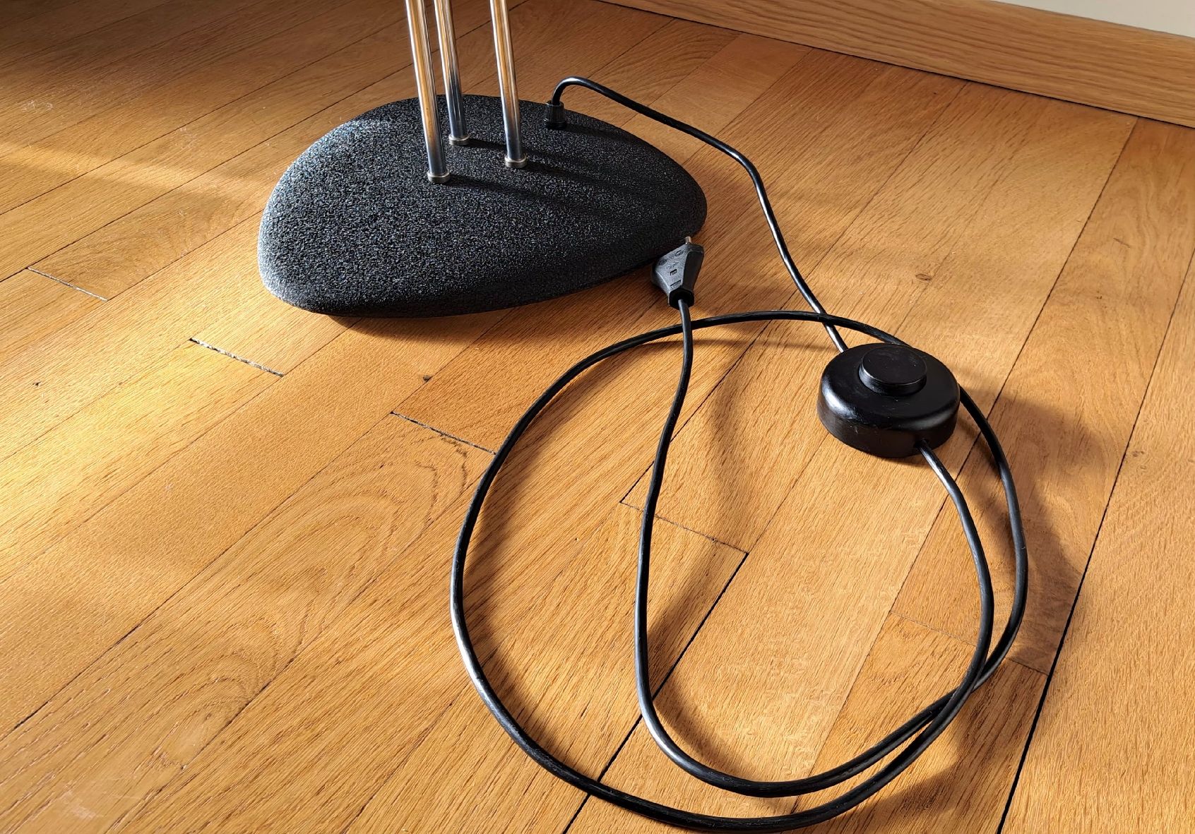 Lampade: Dreiarmige Stehlampe Mid-Century – Usato da Binningen venduto da samilha 2