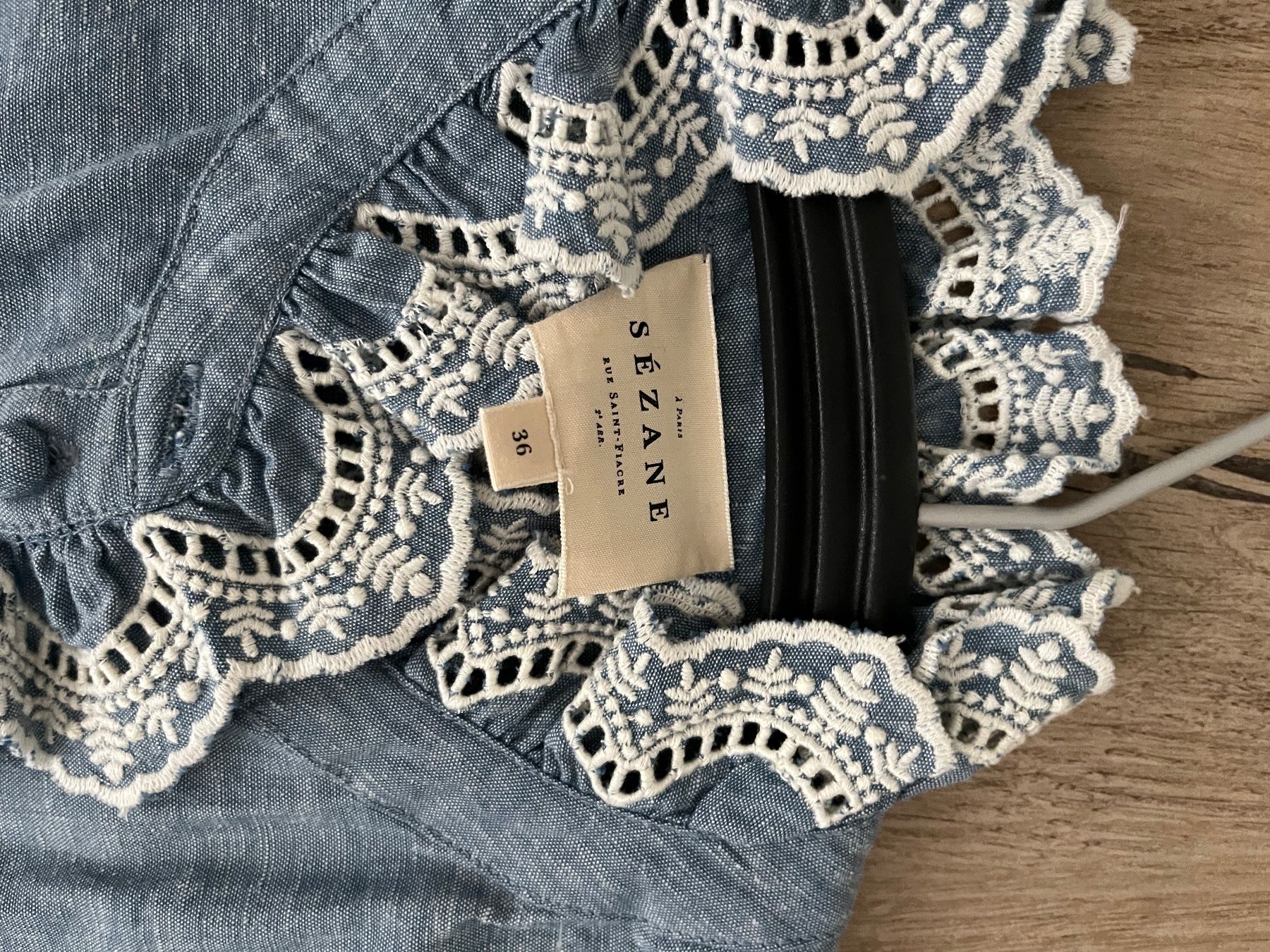 Sezane Camicette: Sezane Bluse Gr.36, hellblau mit Spitze, neuwertig! – Nuovo (secondo la descrizione) da berikon venduto da Fashion_09 1