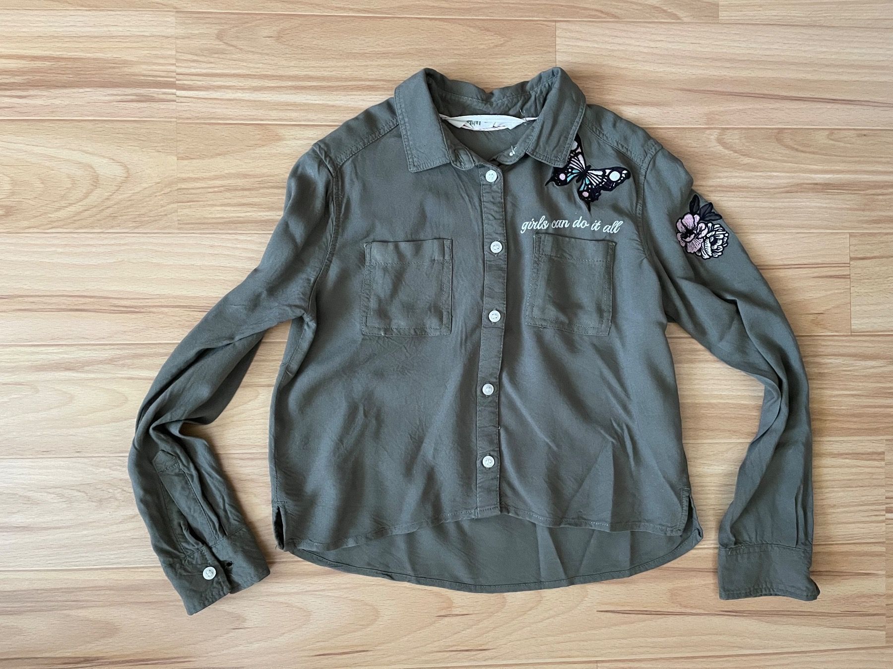 H&M Blusen, T-Shirts & Tops: Mädchen Bluse – Gebraucht aus Seewen von dvh05