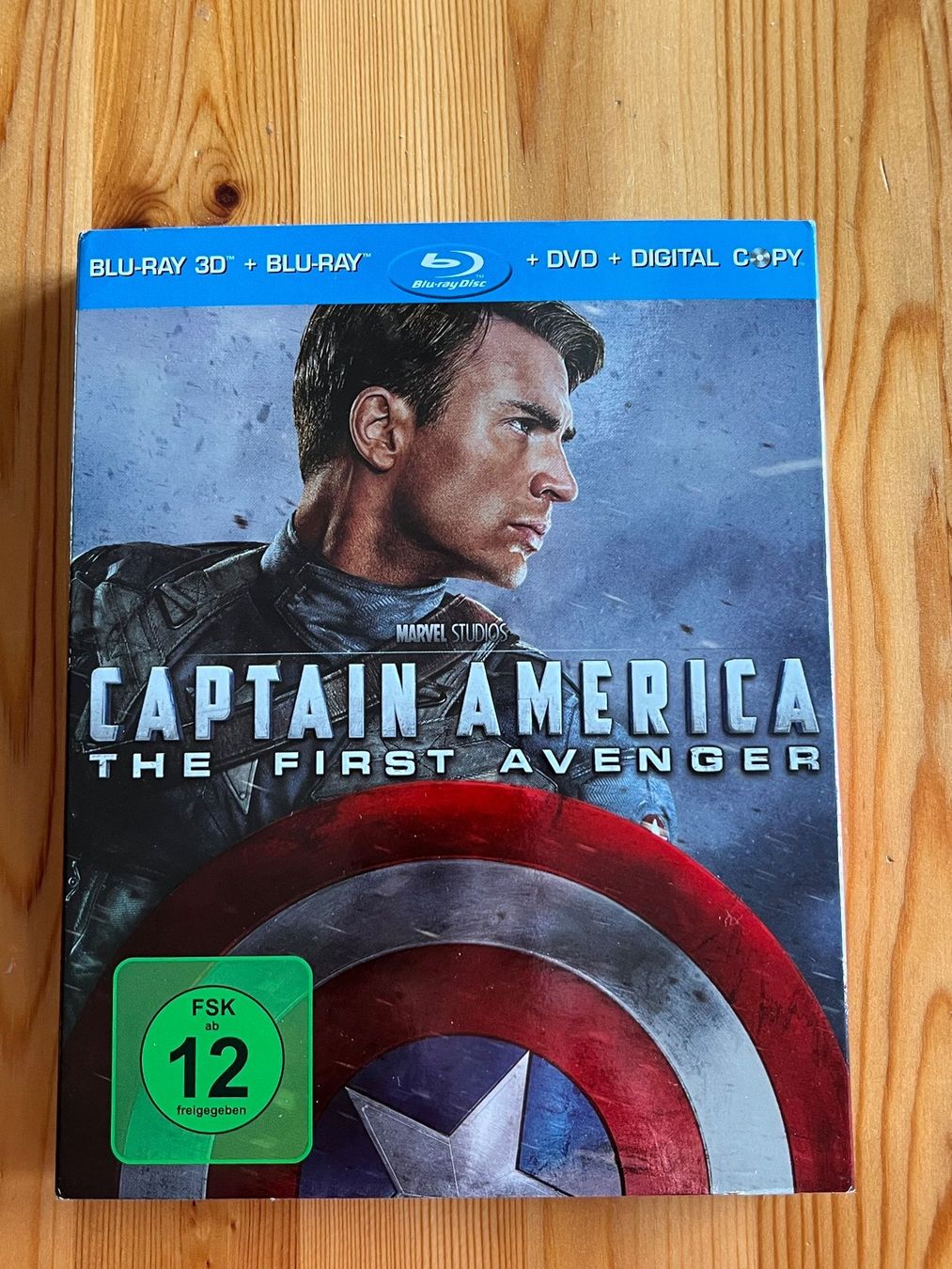 Alle DVDs: Captain America Blu-Ray 3D + Blu-ray + DVD – Gebraucht aus Zürich von Gurkis