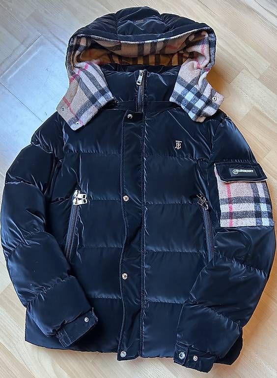Burberry Vestes: Burberry Jacke / Down Puffer Jacket – D'occasion à Hausen AG par Moritzboehme