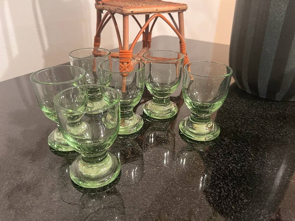 Bicchieri: Verres soufflés de Sarnen  – Usato da Font venduto da Etvous