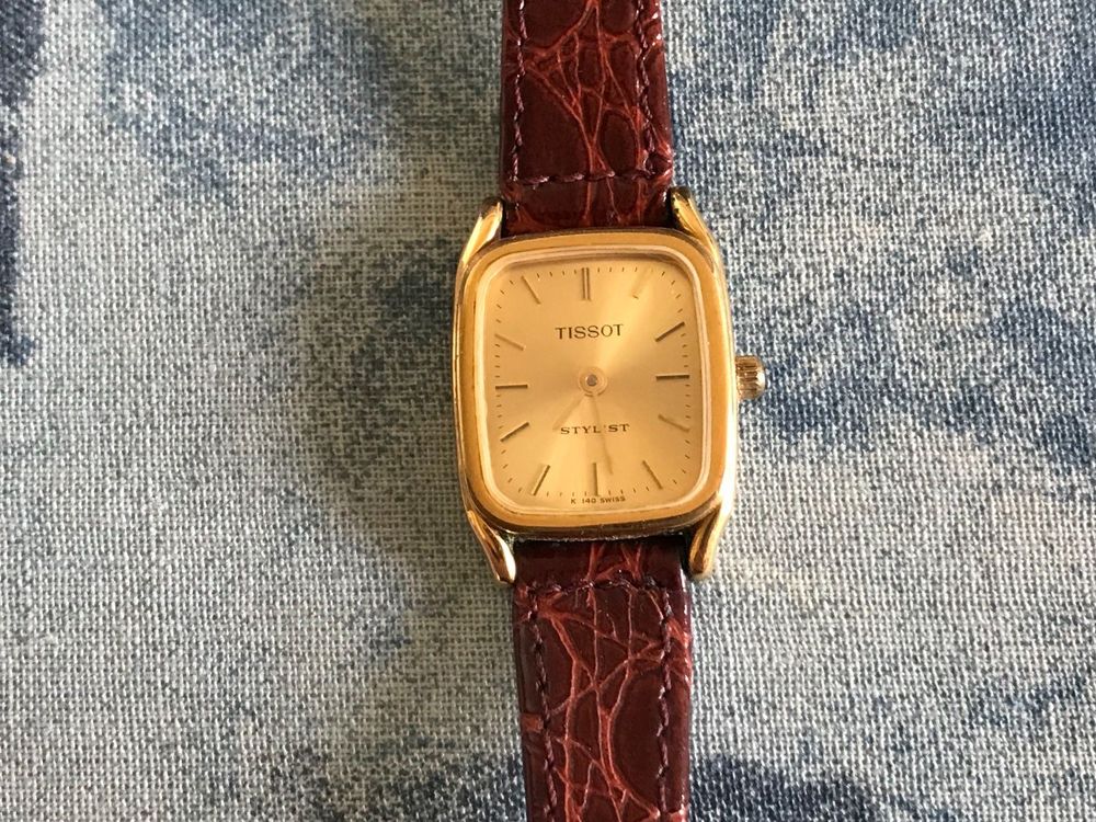 Montre Tissot Stylist Vintage Pour Femme - Boîtier Plaqué Or, Bracelet Cuir, Mécanique Manuelle